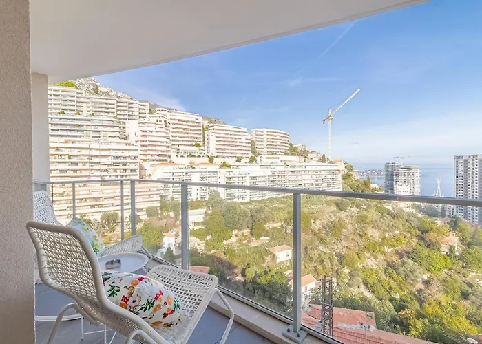 Superb New 2-Room Apartment -Parking Border Monac